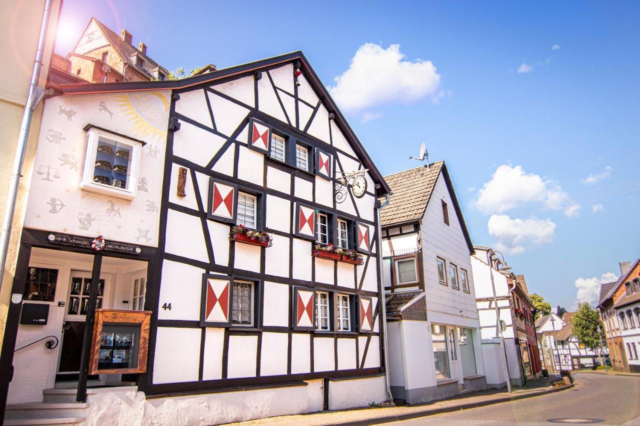 Alte Uhrmacherei Heimbach Exterior foto